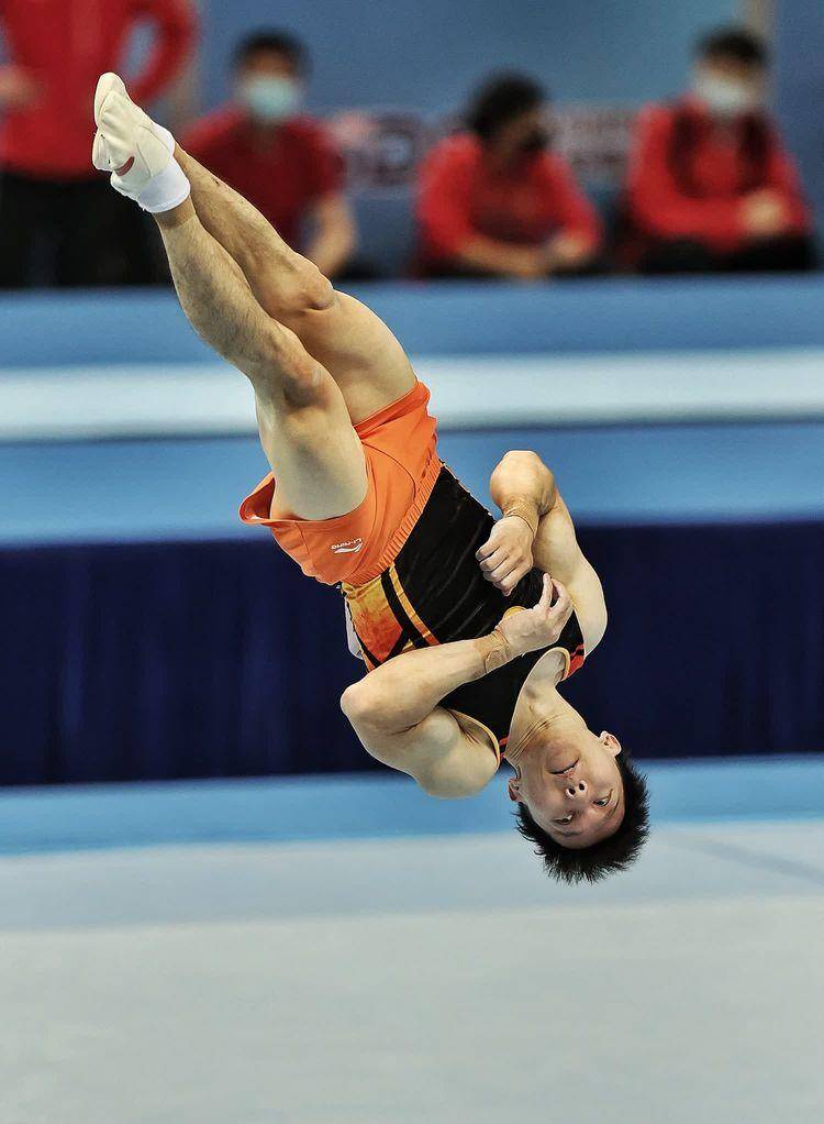 河北队后卫发挥出色,成为全场焦点 河北队后卫发挥出色,成为全场焦点