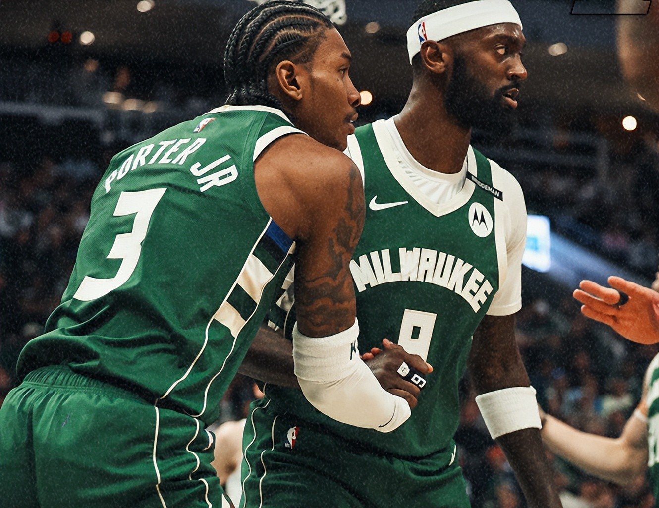 雄鹿大胜黄蜂,保持东部不败之地 雄鹿大胜黄蜂,保持东部不败之地