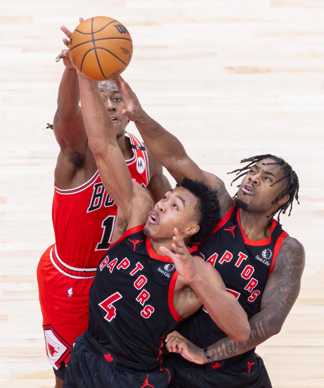 猛龙主场击败公牛,继续领跑东部 猛龙主场击败公牛,继续领跑东部