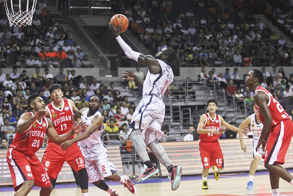 关于热火队近期比赛精彩纷呈，给球迷惊喜的信息