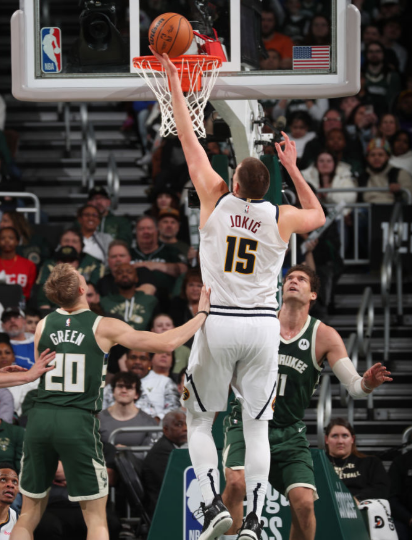 雄鹿擒凯尔特人,稳居东部第二 雄鹿擒凯尔特人,稳居东部第二