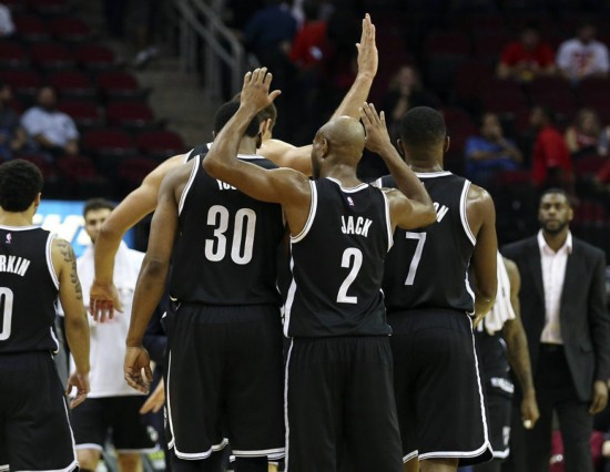 篮网队力克火箭队,获得比赛胜利 篮网队力克火箭队,获得比赛胜利