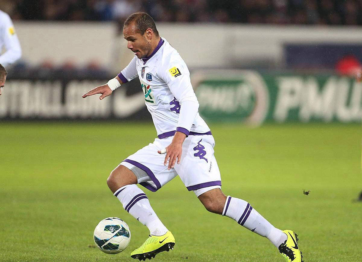 图卢兹主场不敌南特,遭遇三轮不胜 图卢兹主场不敌南特,遭遇三轮不胜