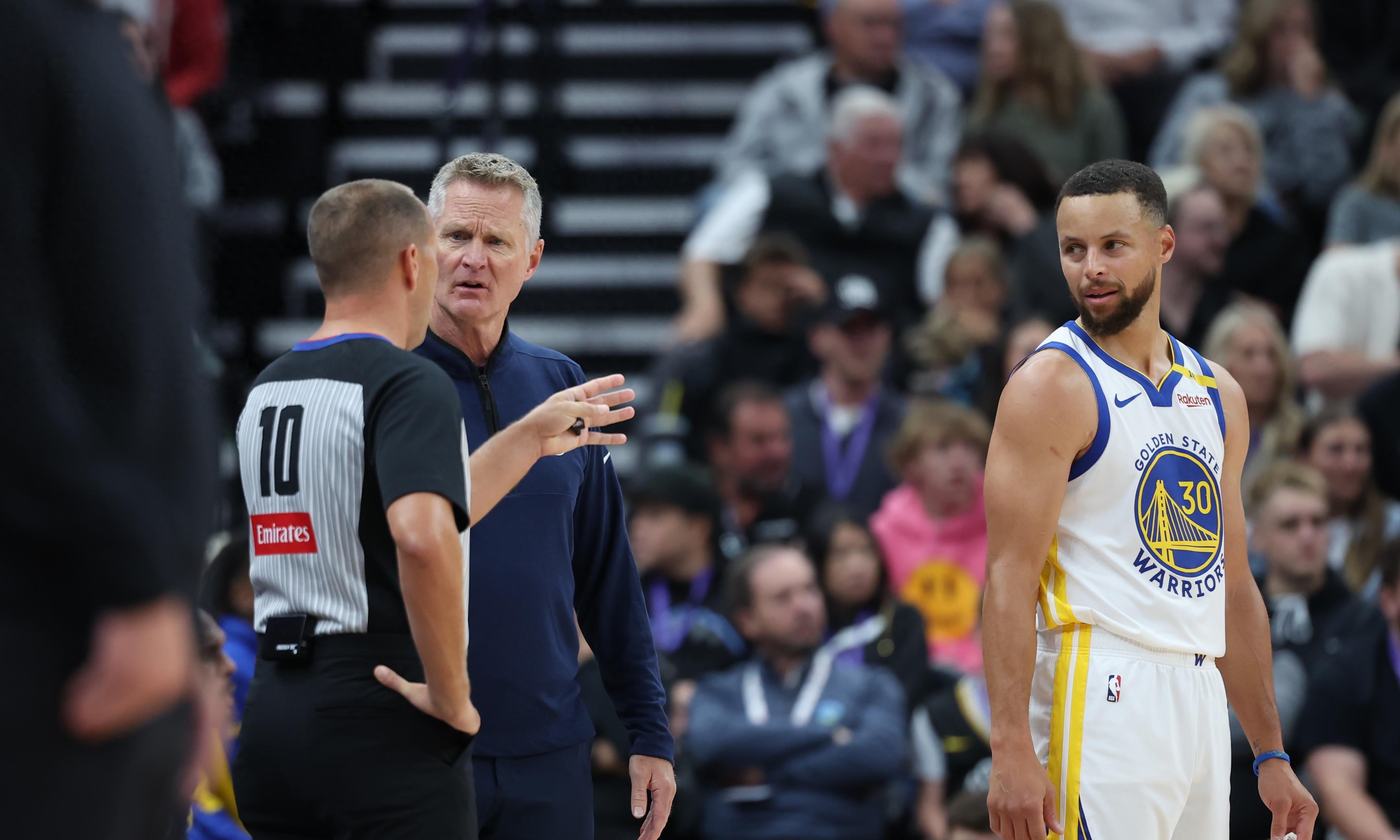 勇士主帅斯蒂夫-科尔当选年度最佳教练的简单介绍 勇士主帅斯蒂夫-科尔当选年度最佳教练的简单介绍