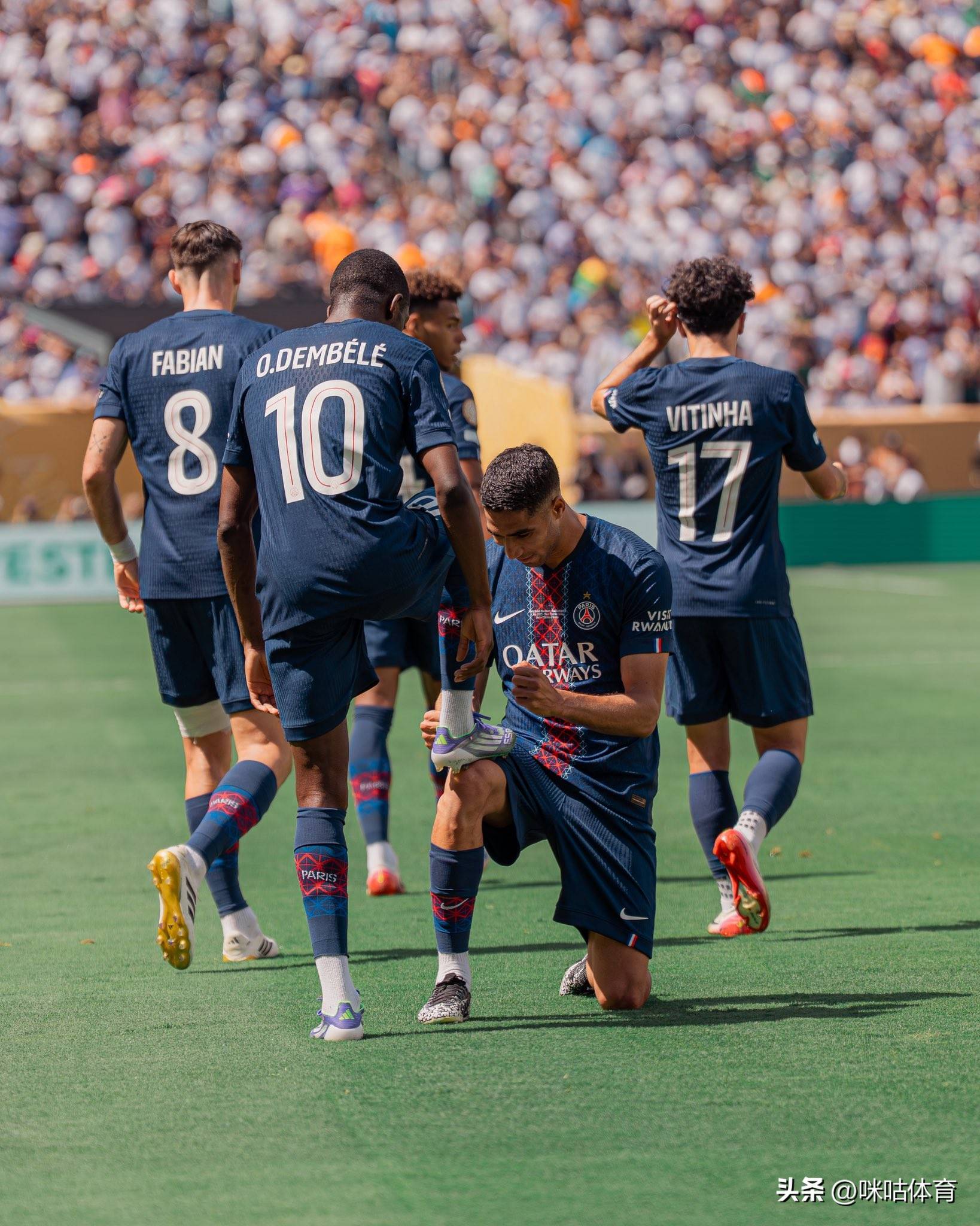 意甲球队中场核心上演帽子戏法,队友合力进攻 意甲球队中场核心上演帽子戏法,队友合力进攻