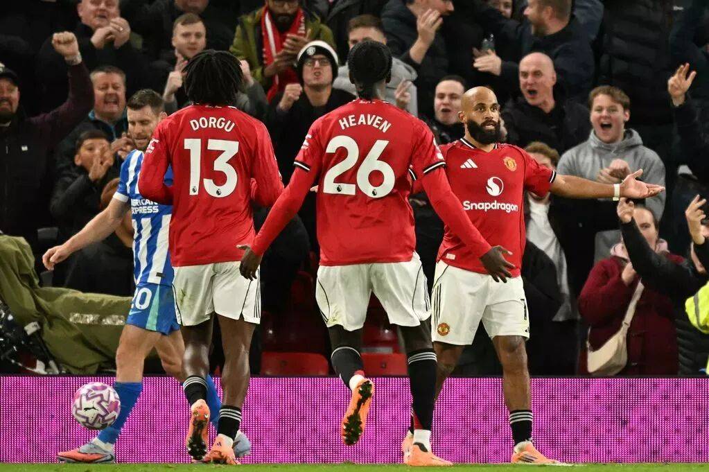 曼联新援表现亮眼,球队士气大增的简单介绍 曼联新援表现亮眼,球队士气大增的简单介绍