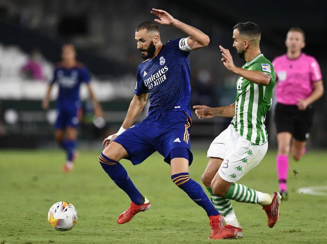 包含墨西哥翻盘波兰,库尔图瓦关键制胜的词条 包含墨西哥翻盘波兰,库尔图瓦关键制胜的词条