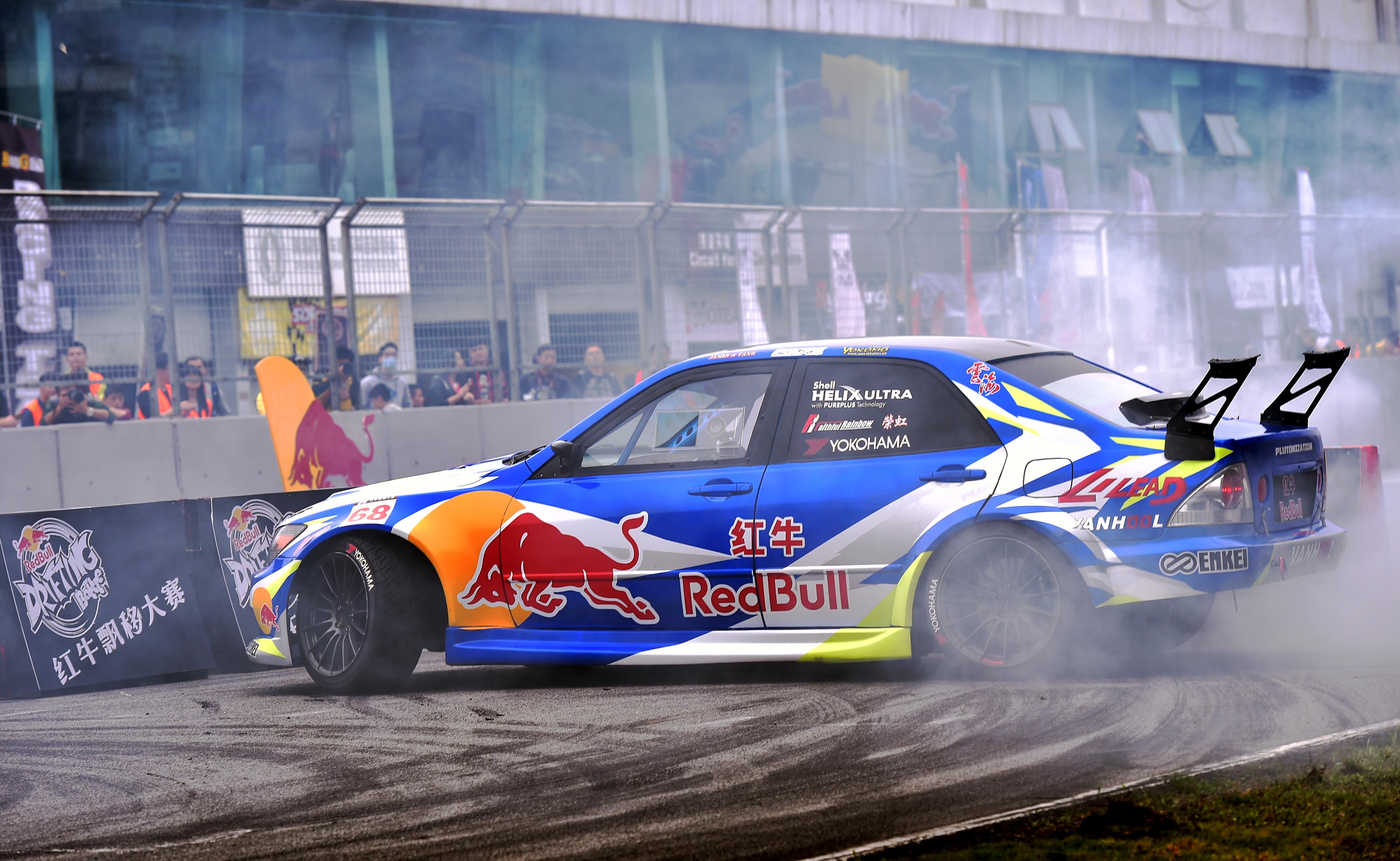 红牛二队轻取法拉利,佩雷兹点燃赛场的简单介绍 红牛二队轻取法拉利,佩雷兹点燃赛场的简单介绍