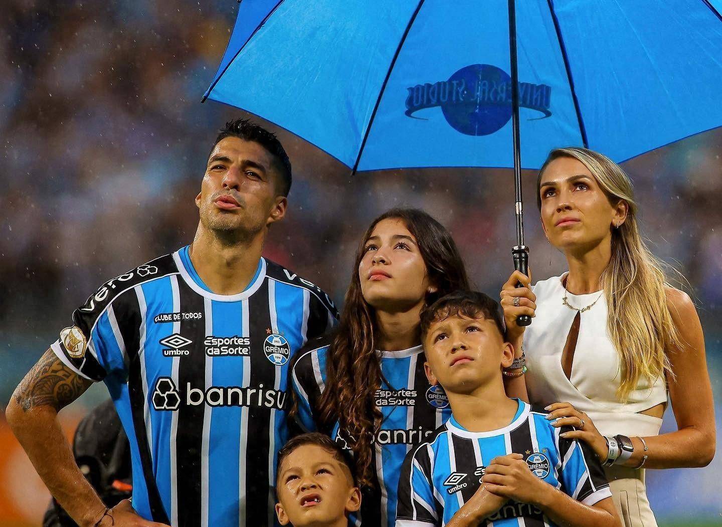 塞内加尔逆转美国，苏亚雷斯统治全场的简单介绍